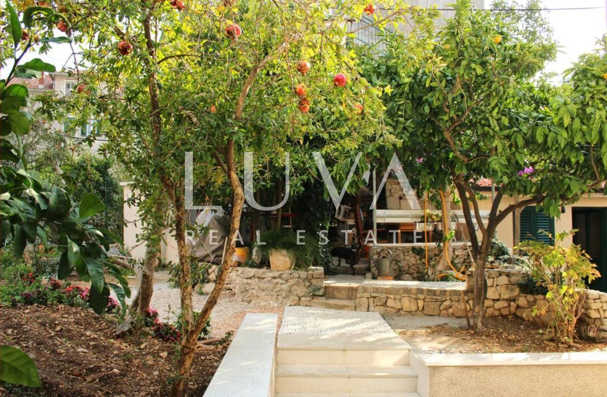 Casa In vendita - SPLITSKO-DALMATINSKA SPLIT