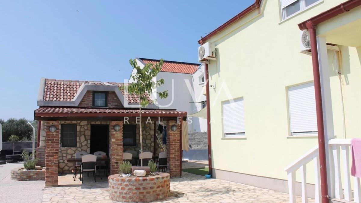 Hiša Na predaj - ZADARSKA PAG