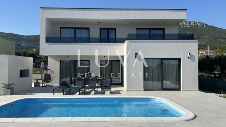 Casa in vendita 245 m² – Kaštela