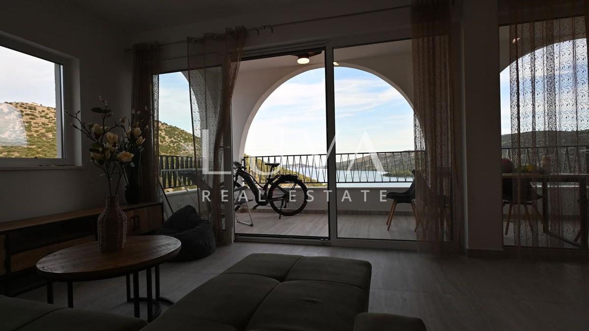 Flat For sale - SPLITSKO-DALMATINSKA MARINA
