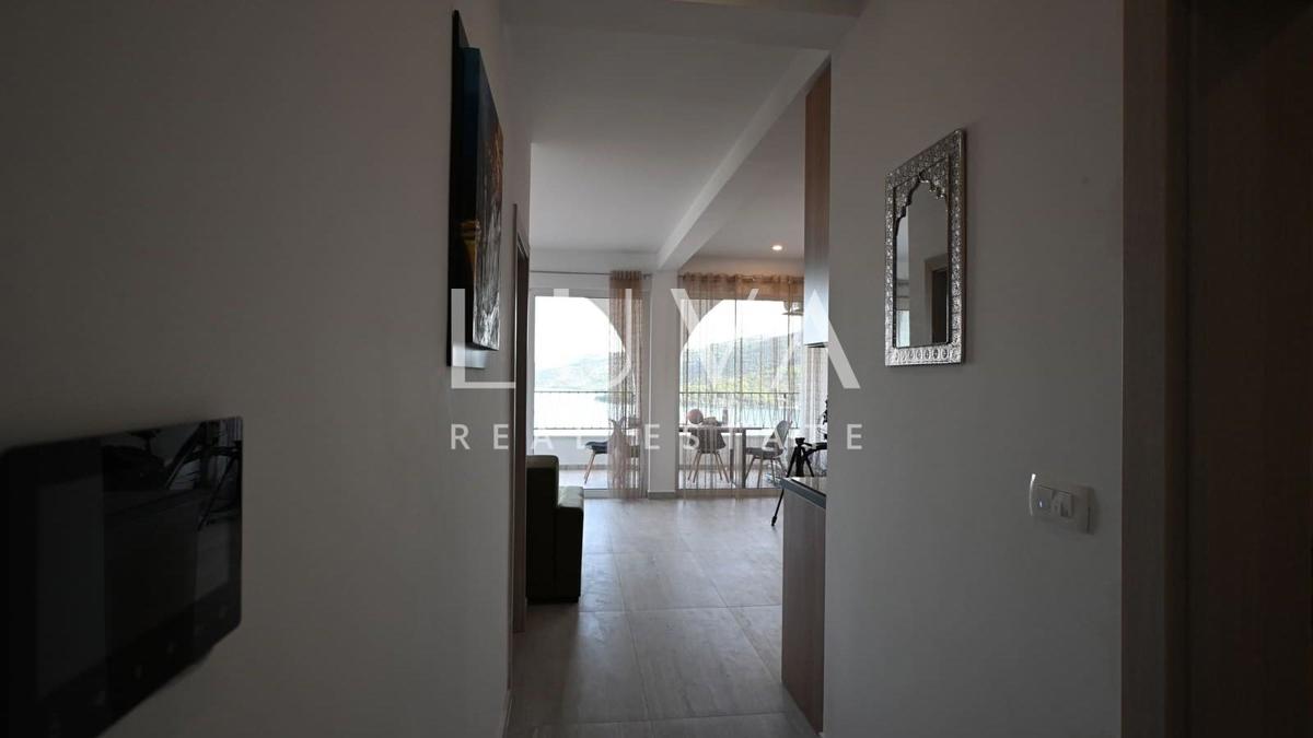 Flat For sale - SPLITSKO-DALMATINSKA MARINA