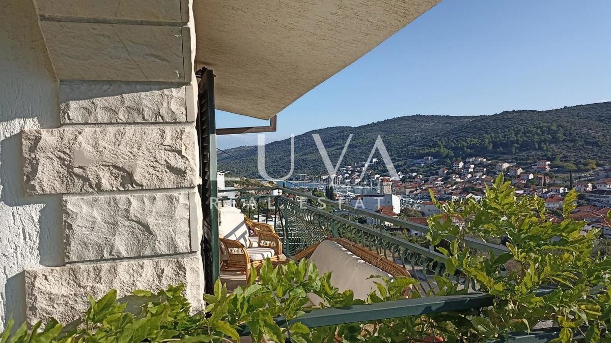 House For sale - SPLITSKO-DALMATINSKA MARINA