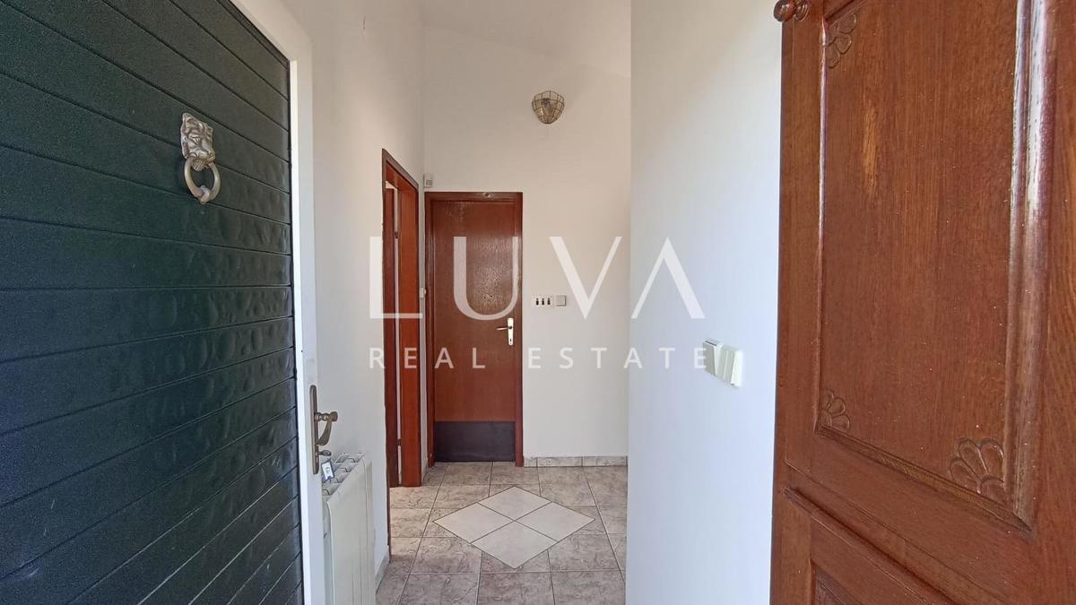 House For sale - SPLITSKO-DALMATINSKA MARINA