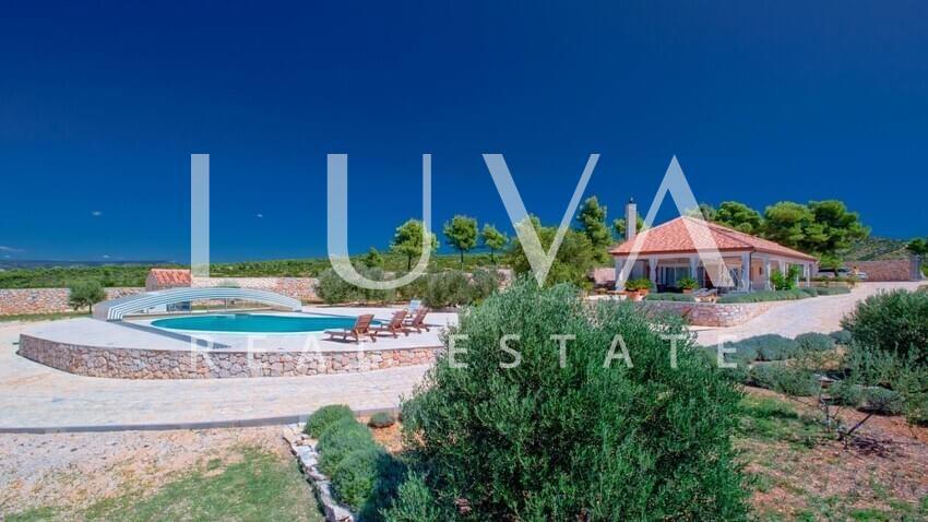 Hiša Na predaj - SPLITSKO-DALMATINSKA HVAR