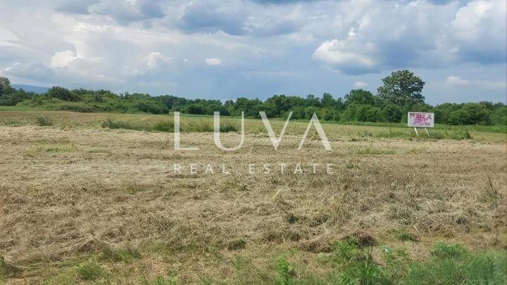 Zemljište na prodaju 13354 m² – Velika Gorica