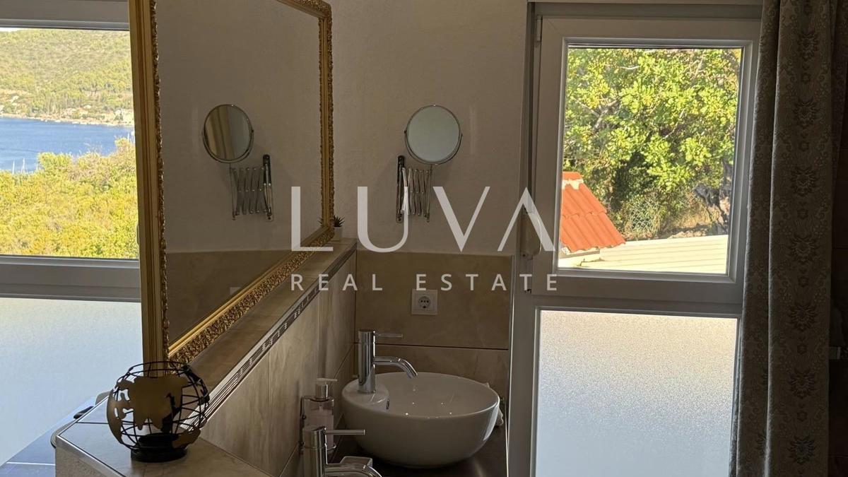 Haus Zu verkaufen - SPLITSKO-DALMATINSKA VIS