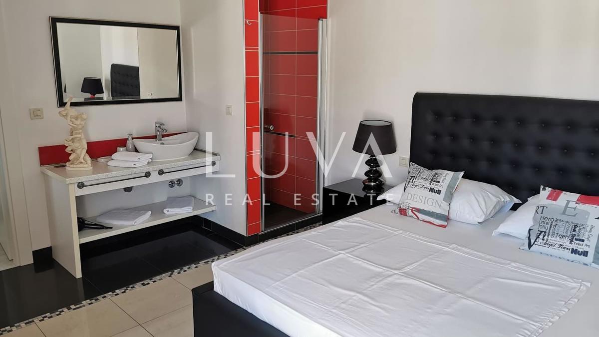 Haus Zu verkaufen - SPLITSKO-DALMATINSKA VIS