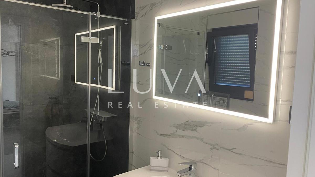 Flat For sale - ŠIBENSKO-KNINSKA VODICE