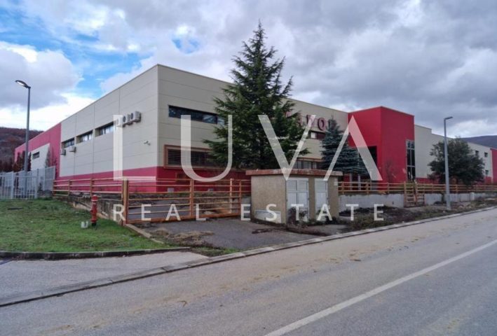 Commerciale da affittare 1700 m² – Dicmo