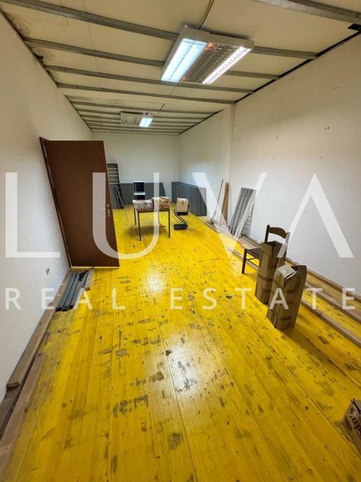 Commerciale Da affittare - SPLITSKO-DALMATINSKA DICMO