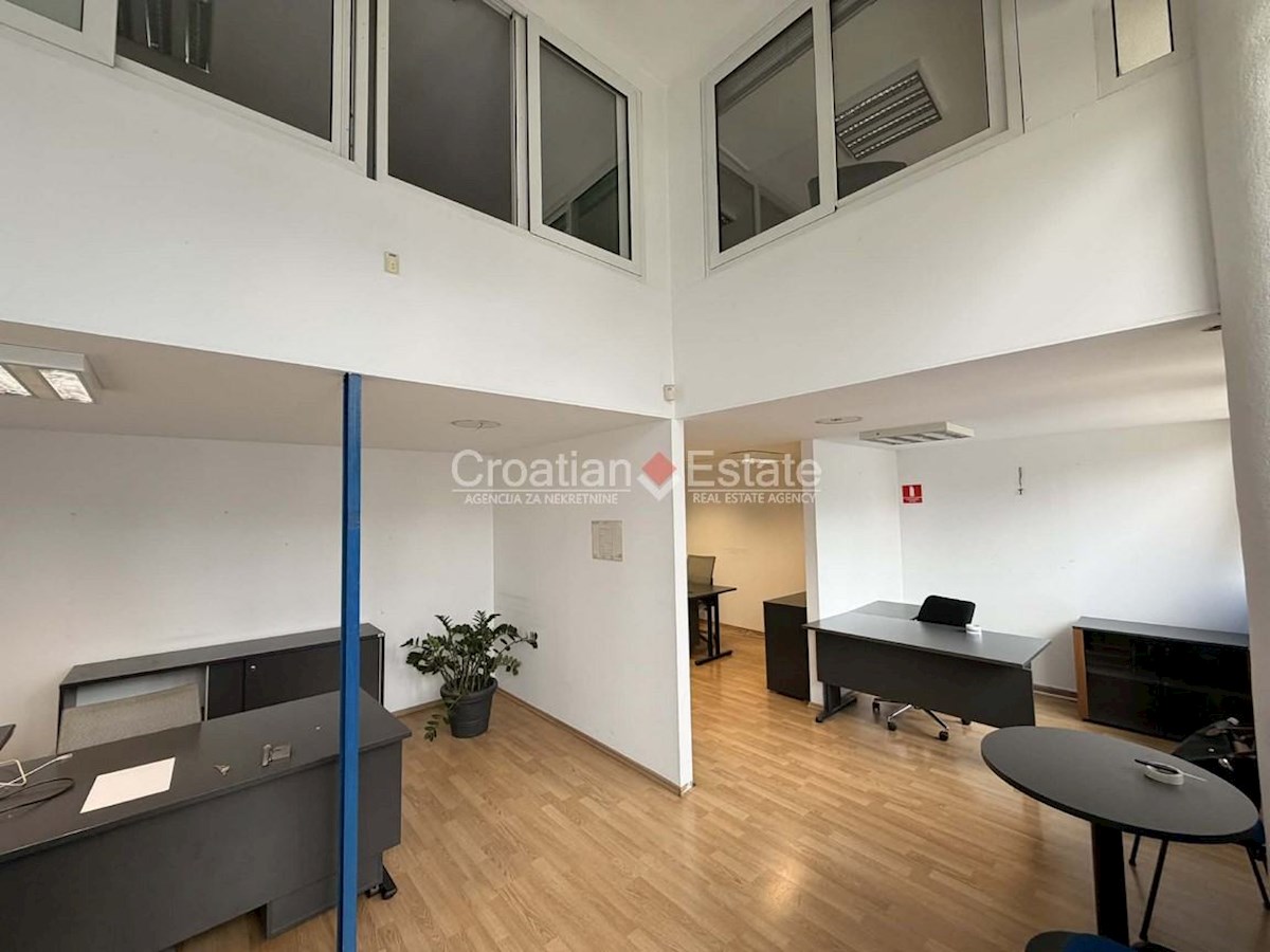 Komerční K pronájmu - SPLITSKO-DALMATINSKA SPLIT
