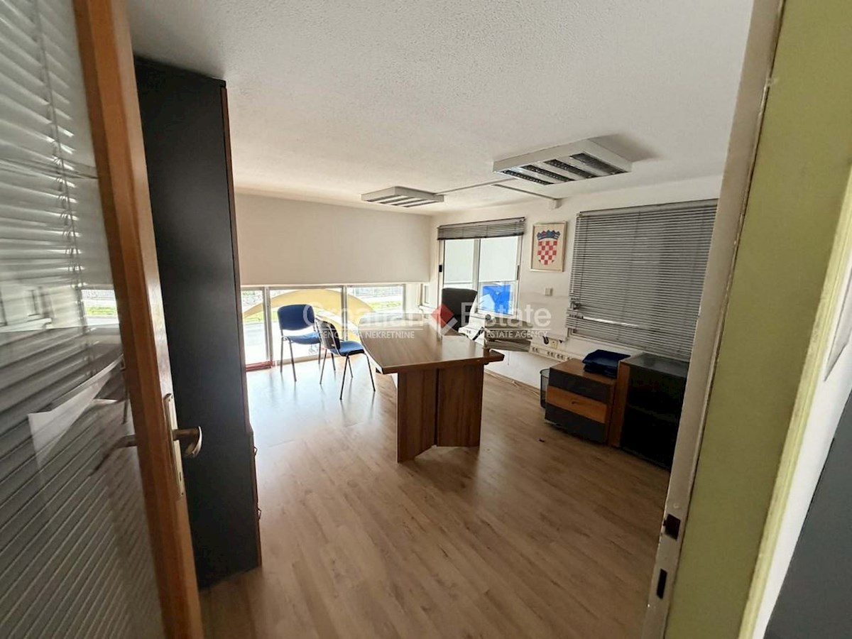 Komerční K pronájmu - SPLITSKO-DALMATINSKA SPLIT