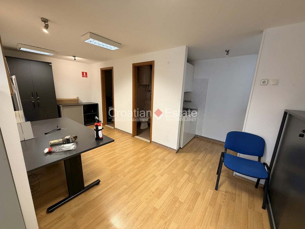 Komerční K pronájmu - SPLITSKO-DALMATINSKA SPLIT