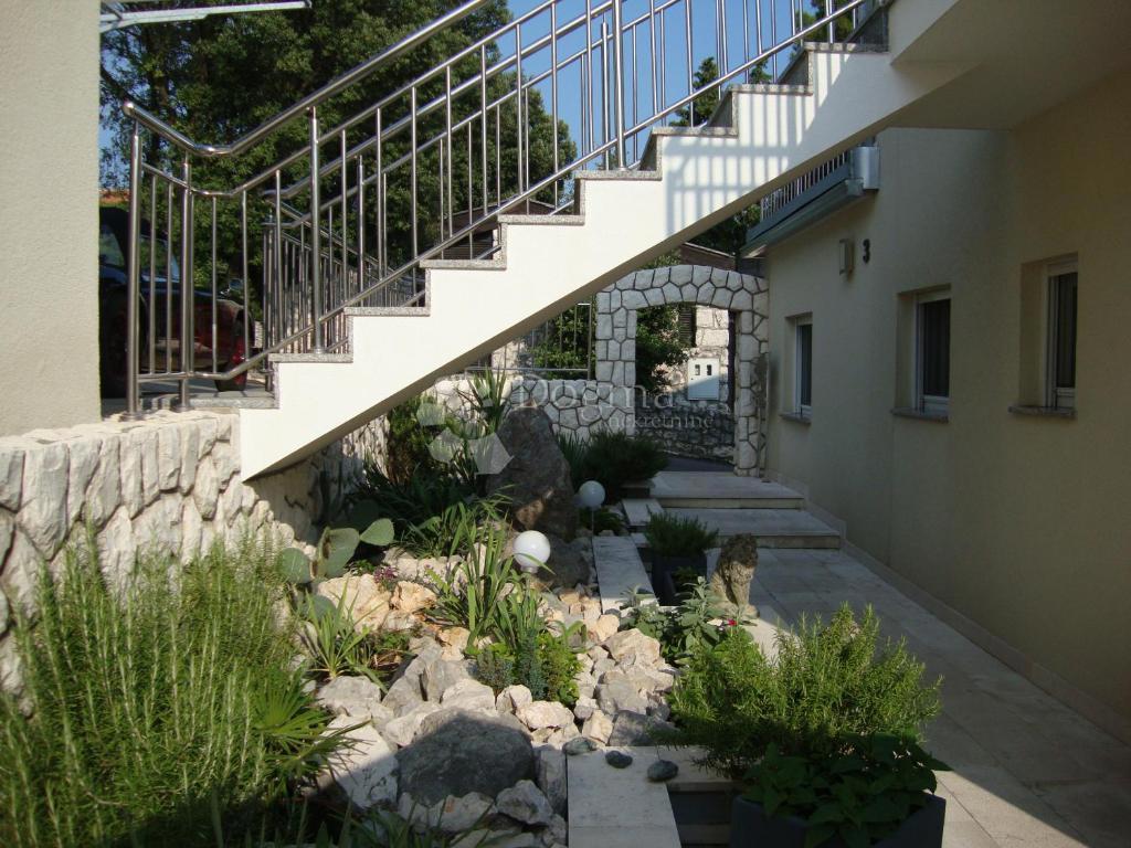 House For sale - PRIMORSKO-GORANSKA NOVI VINODOLSKI