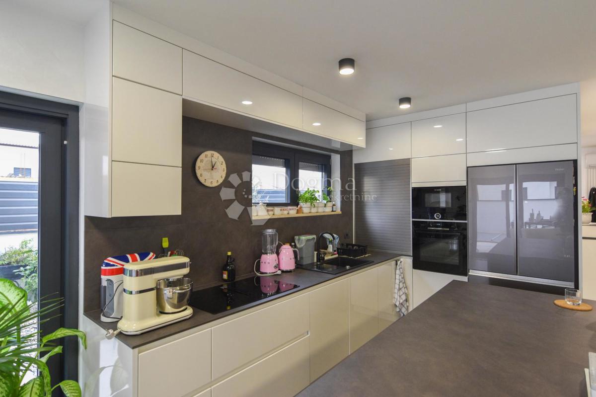 House For sale - ISTARSKA UMAG