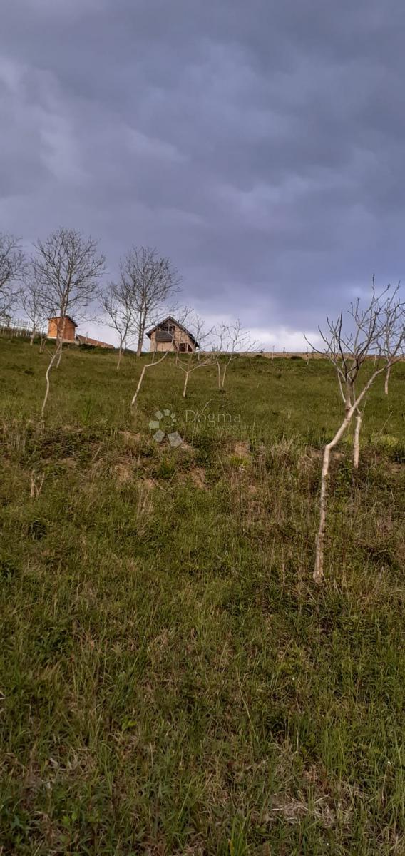 Pozemok Na predaj - KRAPINSKO-ZAGORSKA VELIKO TRGOVIŠĆE