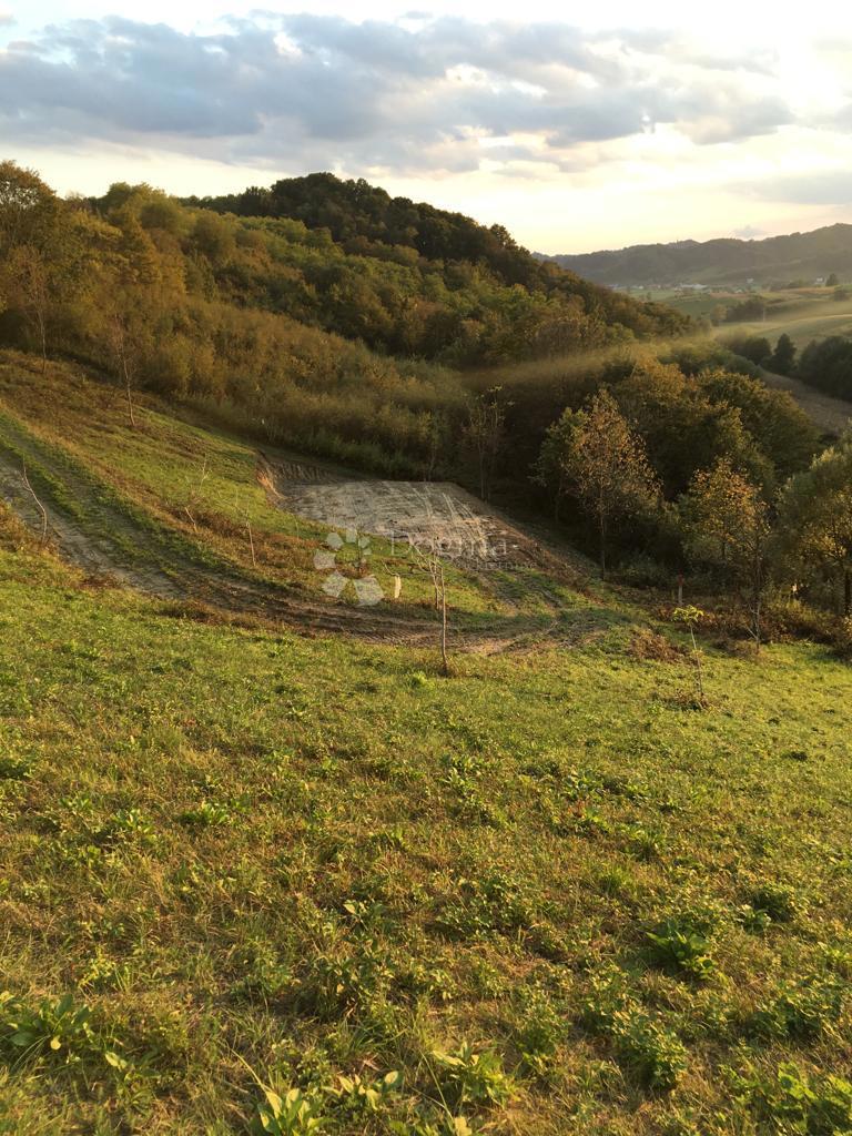 Pozemok Na predaj - KRAPINSKO-ZAGORSKA VELIKO TRGOVIŠĆE