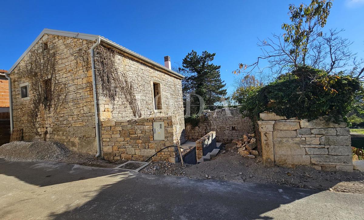 Kuća Na prodaju - Istarska Tinjan - foto 1/31