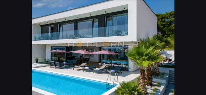 Hiša na predaj 400 m² – Medulin