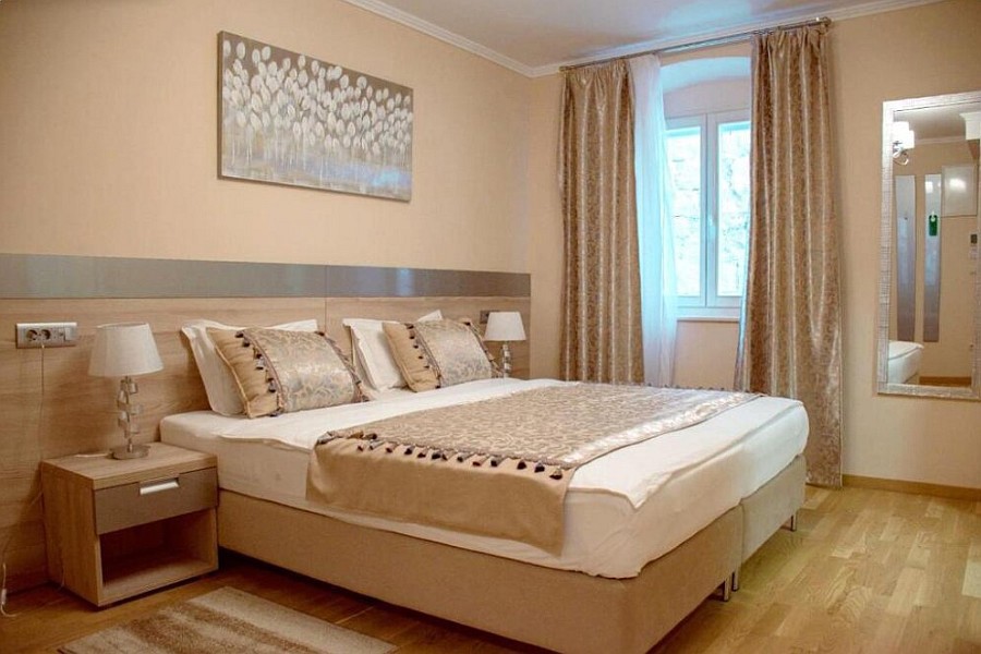 Business premises For sale - SPLITSKO-DALMATINSKA KAŠTELA