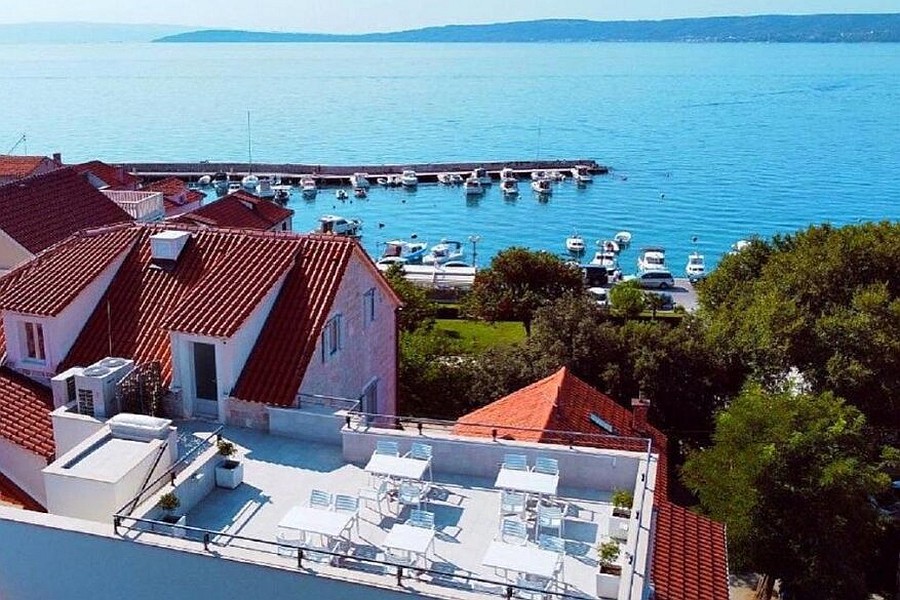 Business premises For sale - SPLITSKO-DALMATINSKA KAŠTELA