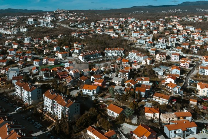 Land for sale 1070 m² – Rijeka