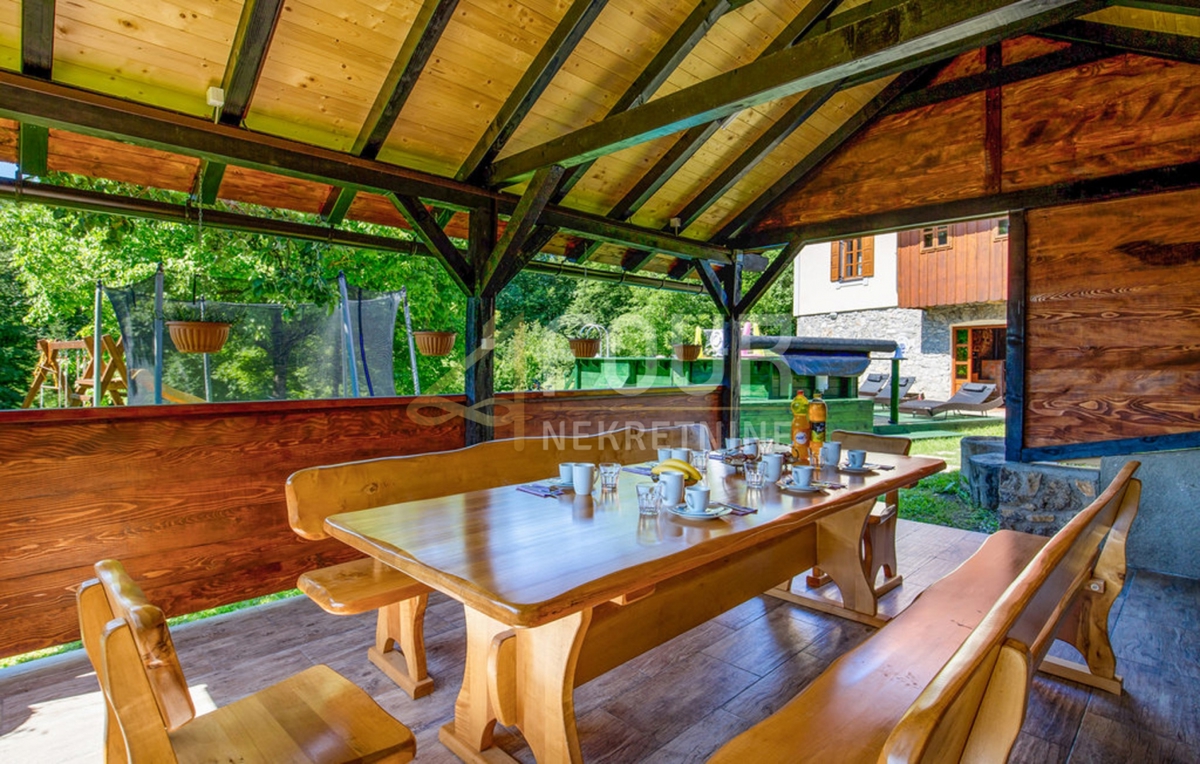 Kuća Na prodaju - PRIMORSKO-GORANSKA BROD MORAVICE