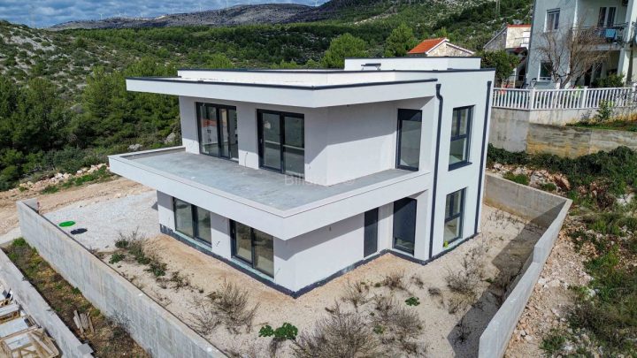 Hiša na predaj 150 m² – Seget