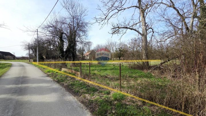Działka Na sprzedaż RUGVICA