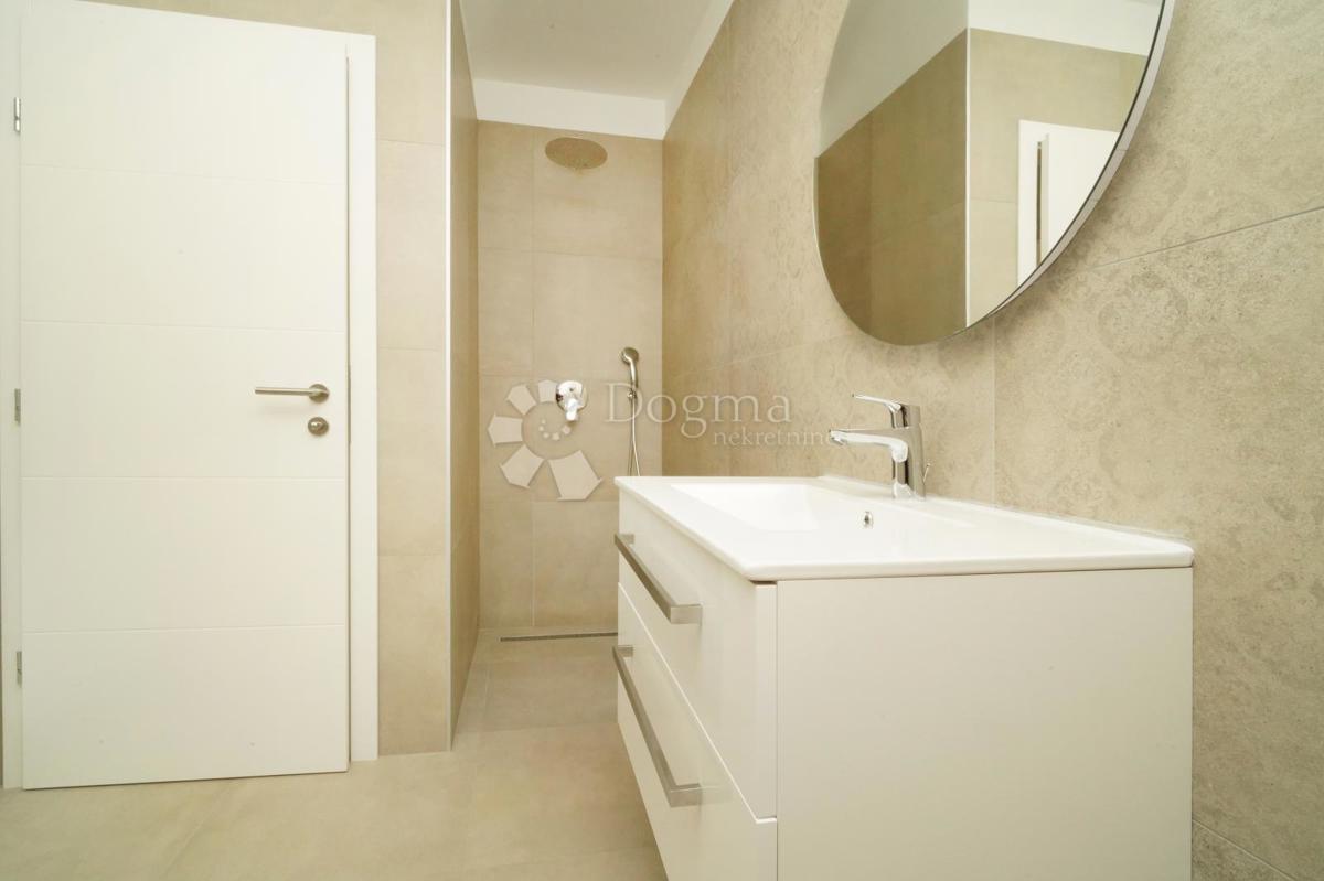 Apartma Na predaj - ISTARSKA POREČ