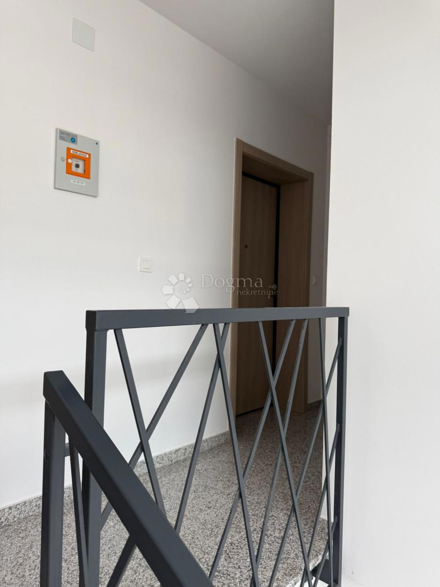 Stan Na prodaju - ZAGREBAČKA VELIKA GORICA