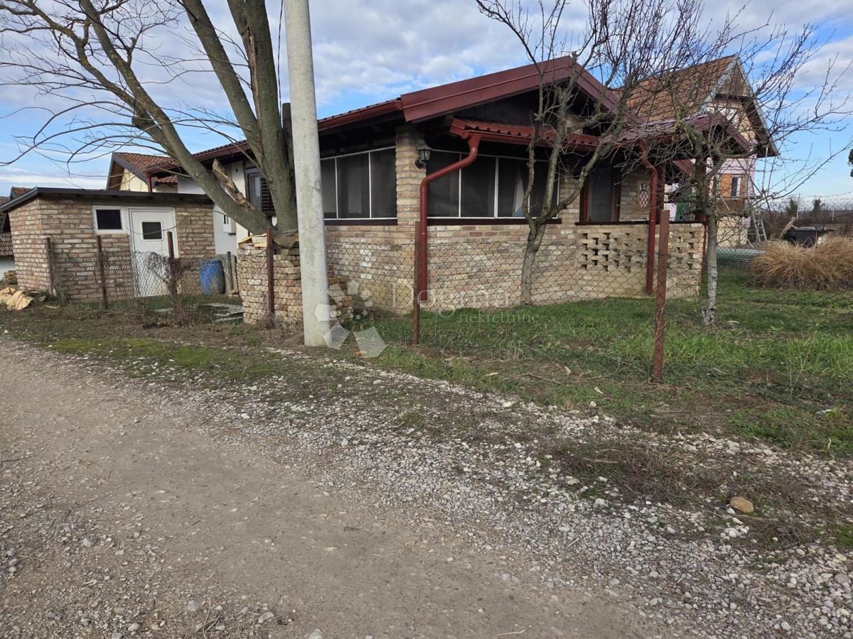 Dom Na sprzedaż - VUKOVARSKO-SRIJEMSKA VUKOVAR