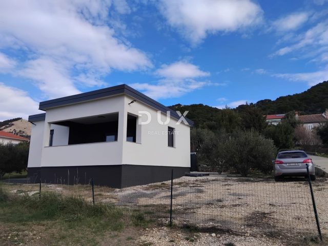 Hiša na predaj 75 m² – Rab