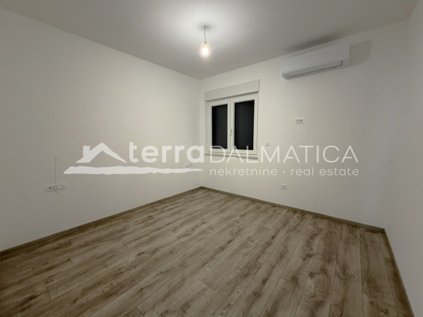 Flat For sale - ŠIBENSKO-KNINSKA TRIBUNJ