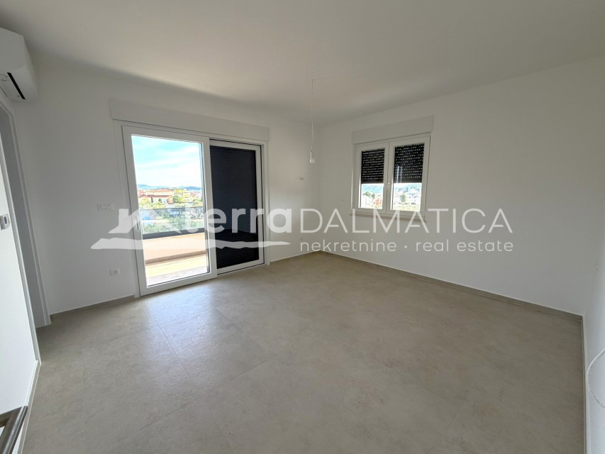 Flat For sale - ŠIBENSKO-KNINSKA TRIBUNJ