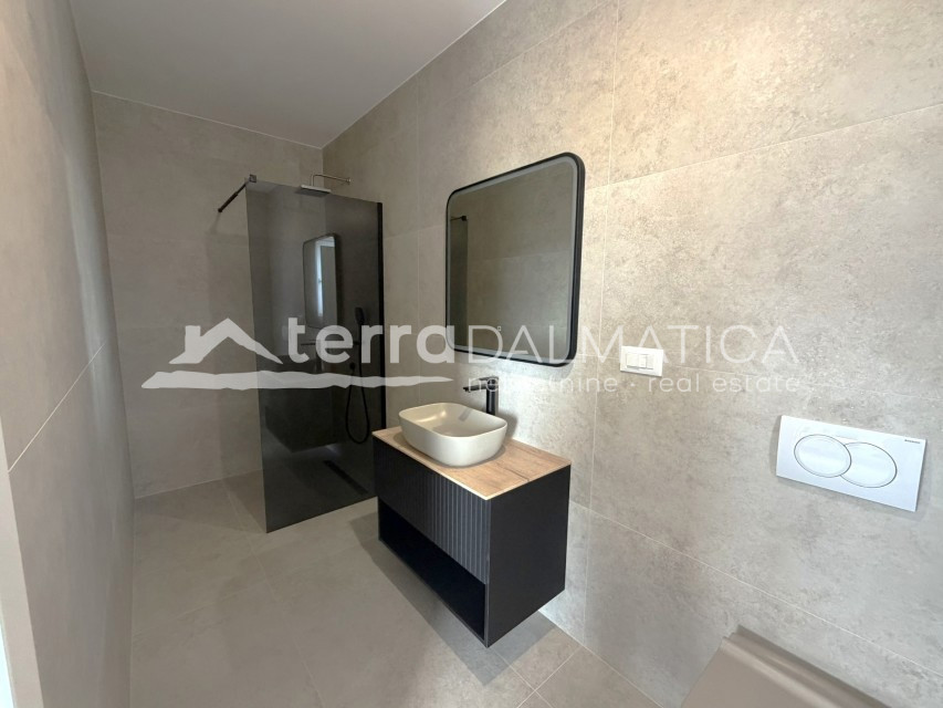 Flat For sale - ŠIBENSKO-KNINSKA TRIBUNJ