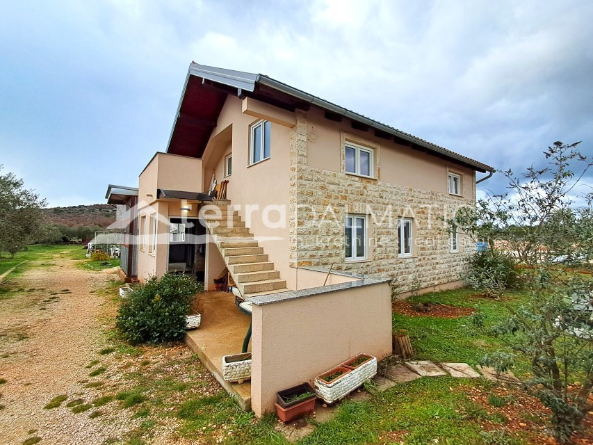 Casa In vendita - ŠIBENSKO-KNINSKA VODICE