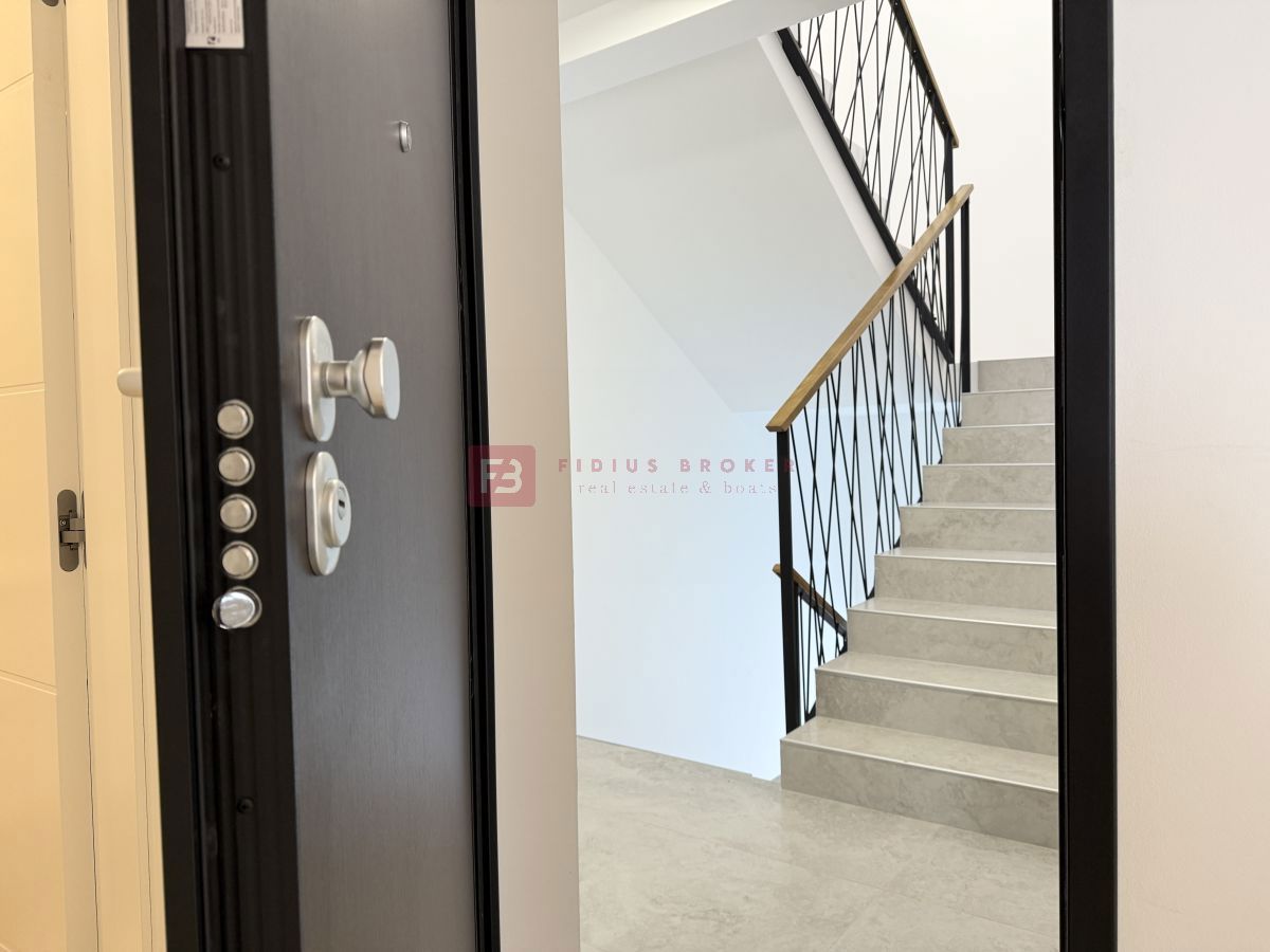 Flat For sale - ŠIBENSKO-KNINSKA VODICE