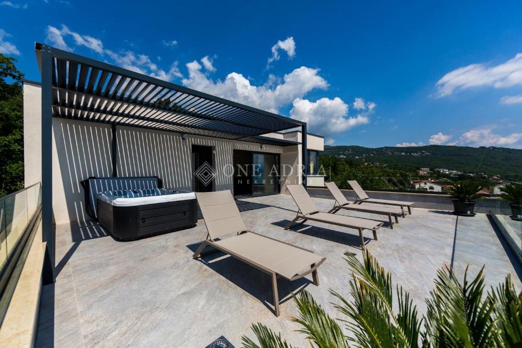 House For sale - PRIMORSKO-GORANSKA LOVRAN
