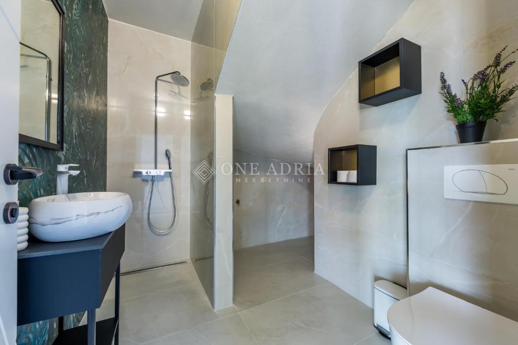 House For sale - PRIMORSKO-GORANSKA LOVRAN