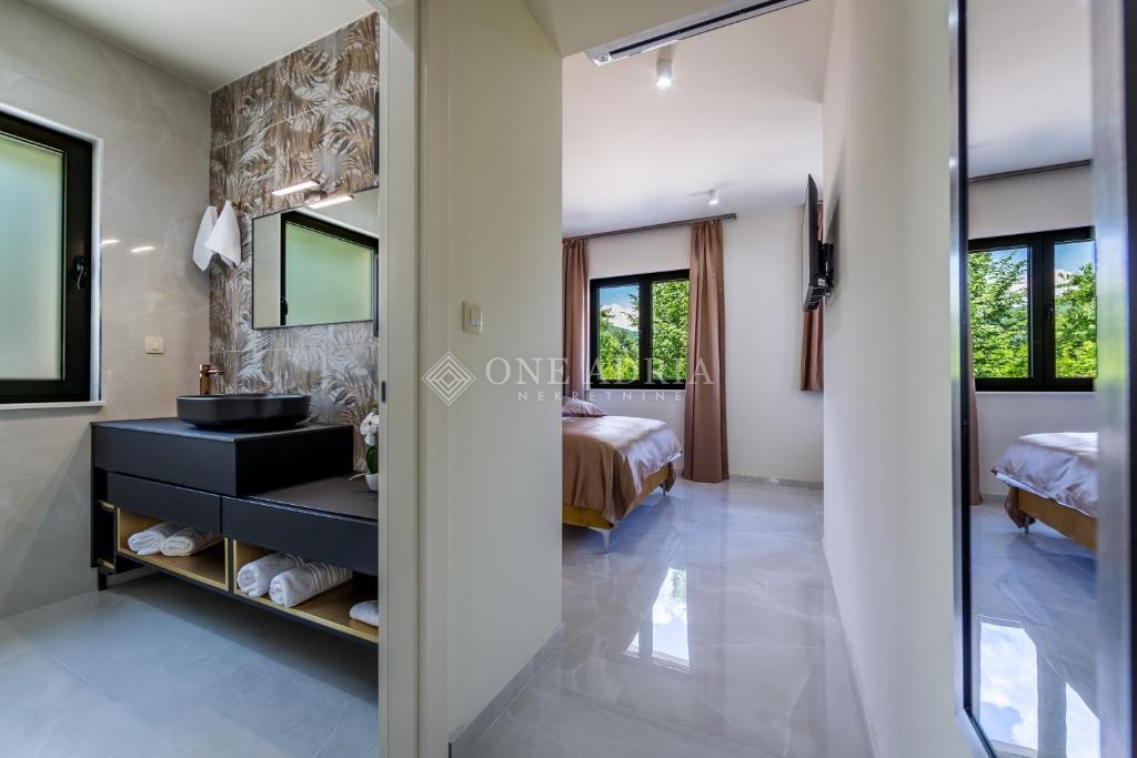 House For sale - PRIMORSKO-GORANSKA LOVRAN
