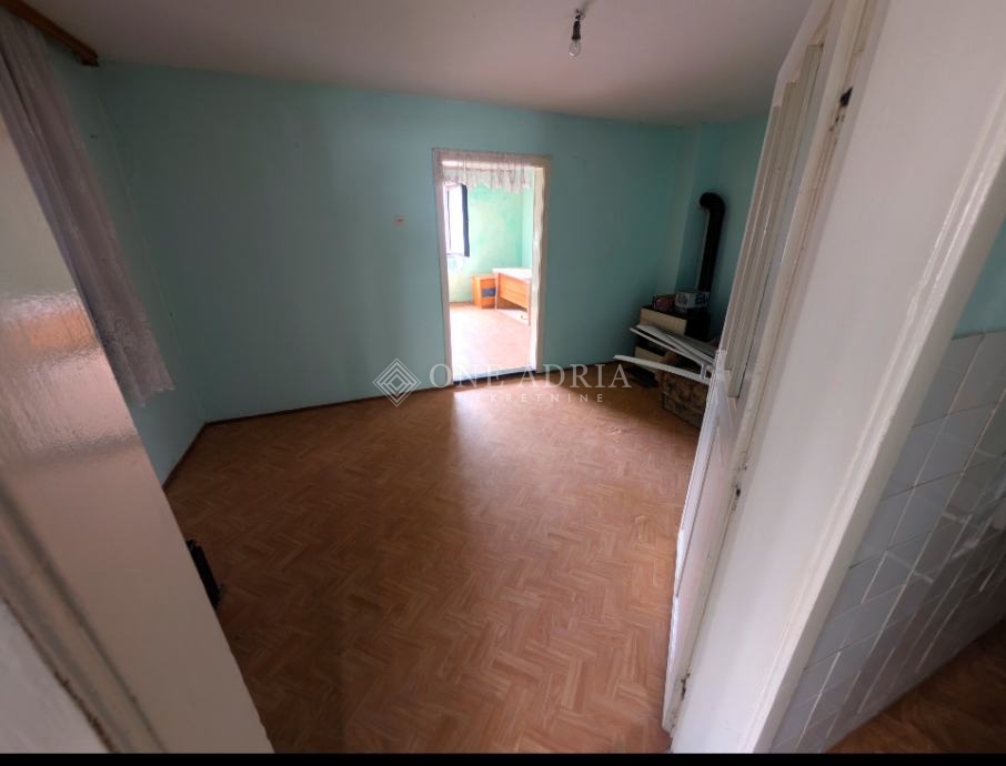Kuća Na prodaju - KARLOVAČKA OGULIN