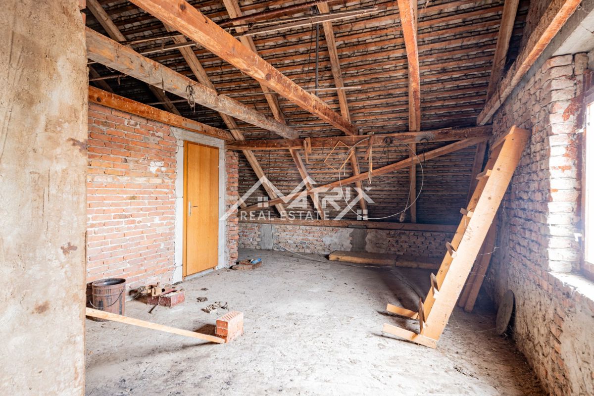 Haus Zu verkaufen - OSJEČKO-BARANJSKA VALPOVO