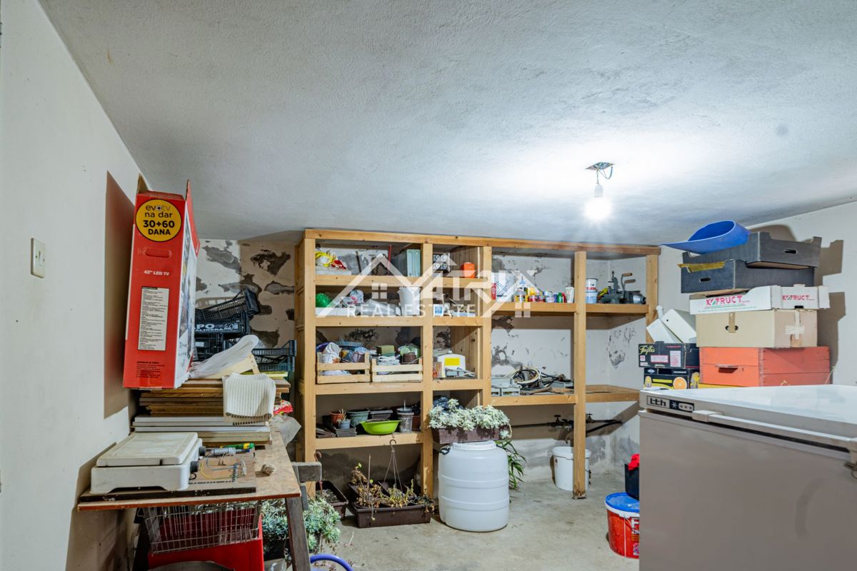 Haus Zu verkaufen - OSJEČKO-BARANJSKA VALPOVO
