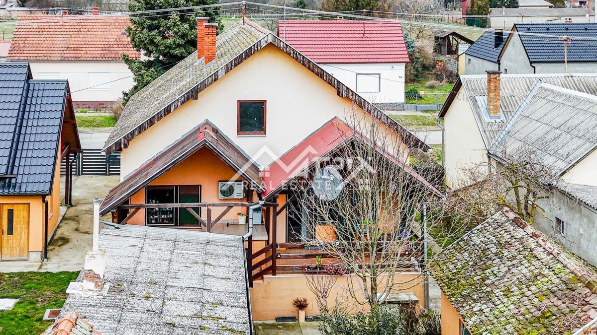 Haus Zu verkaufen - OSJEČKO-BARANJSKA VALPOVO