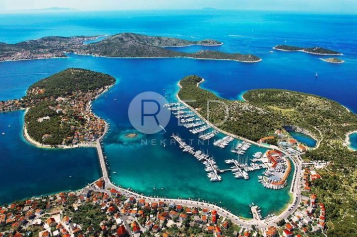 Land for sale 23324 m² – Rogoznica