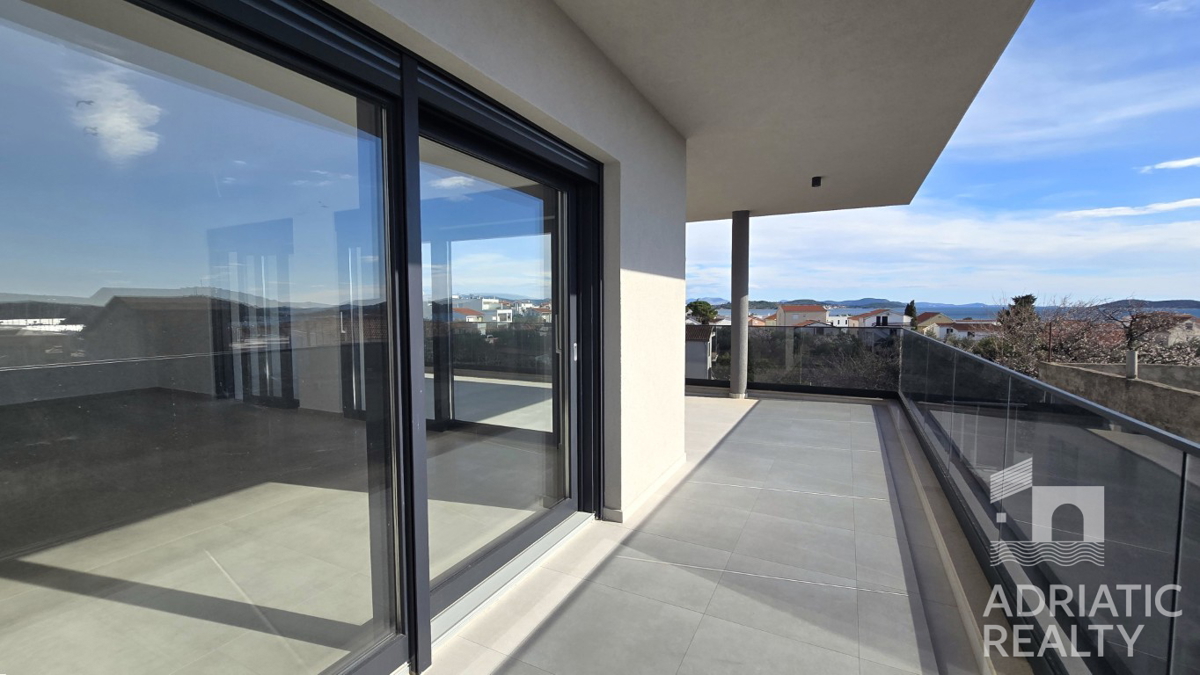 Flat For sale - ŠIBENSKO-KNINSKA TRIBUNJ