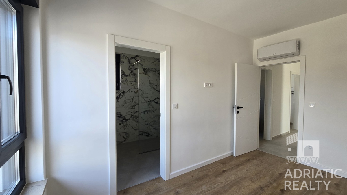 Flat For sale - ŠIBENSKO-KNINSKA TRIBUNJ
