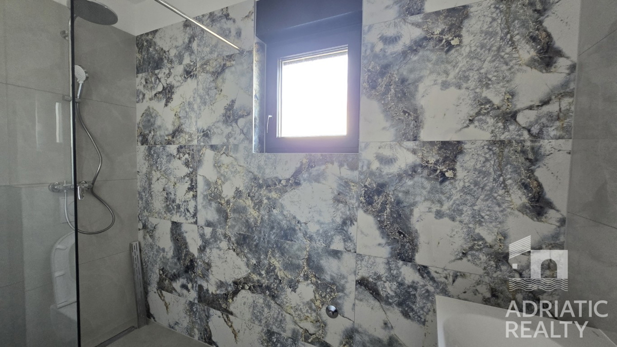 Flat For sale - ŠIBENSKO-KNINSKA TRIBUNJ