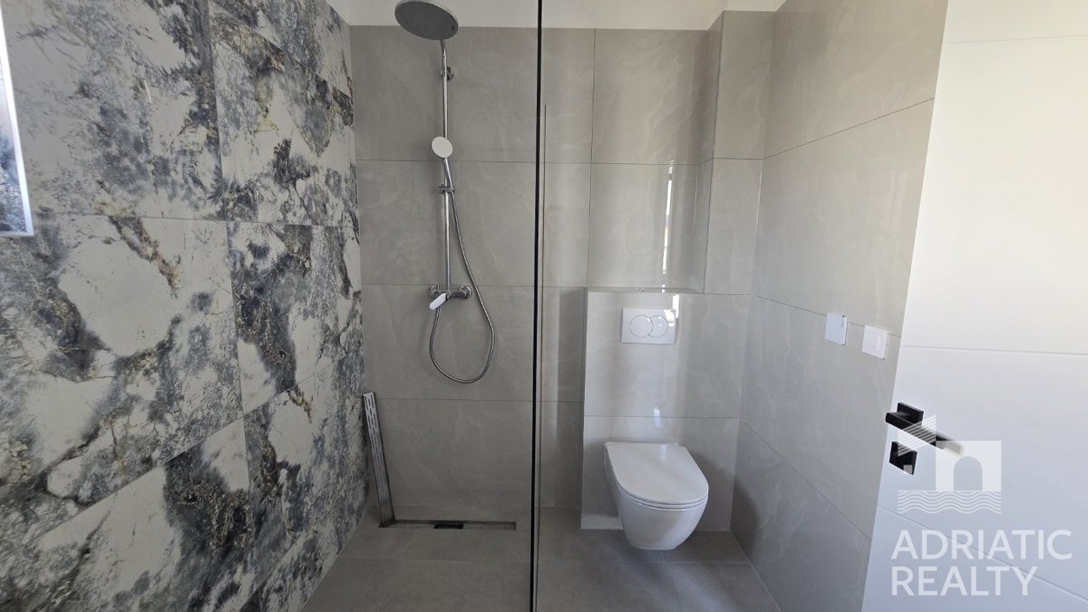 Flat For sale - ŠIBENSKO-KNINSKA TRIBUNJ